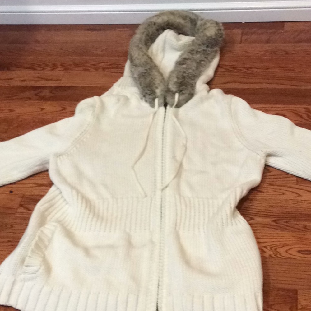 Off-white knitted Sweater